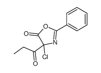 4-chloro-2-phenyl-4-propanoyl-1,3-oxazol-5-one结构式