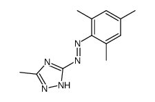 3-methyl-5-(2,4,6-trimethyl-phenylazo)-1H-[1,2,4]triazole结构式