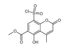 8-chlorosulfonyl-5-hydroxy-4-methyl-2-oxo-2H-chromene-6-carboxylic acid methyl ester Structure