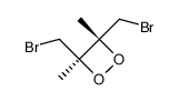 (3R,4R)-3,4-bis(bromomethyl)-3,4-dimethyl-1,2-dioxetane结构式