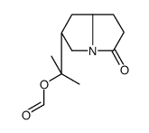 2-[(2S,8R)-5-oxo-1,2,3,6,7,8-hexahydropyrrolizin-2-yl]propan-2-yl formate结构式