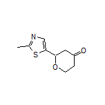 2-(2-甲基噻唑-5-基)二氢-2H-吡喃-4(3H)-酮结构式