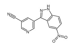 5-(5-nitro-1H-indazol-3-yl)pyridine-3-carbonitrile结构式