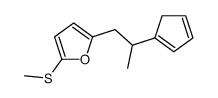 2-(2-cyclopenta-1,3-dien-1-ylpropyl)-5-methylsulfanylfuran结构式