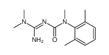 N'-[(Dimethylamino)(imino)methyl]-N-(2,6-dimethylphenyl)-N-methylurea Structure