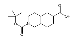 2-(叔丁氧基羰基)十氢异喹啉-6-羧酸结构式