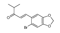 (E)-1-(6-bromo-1,3-benzodioxol-5-yl)-4-methylpent-1-en-3-one结构式